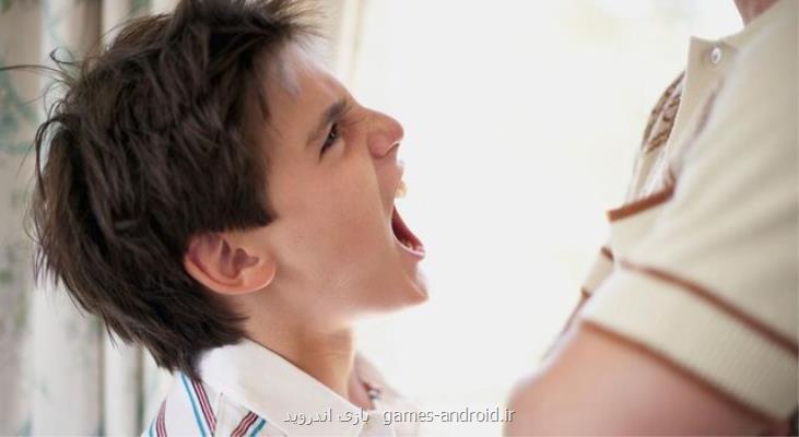 به رفتارهای پرخاشگرانه غیر لطمه زای کودک بی توجهی کنید