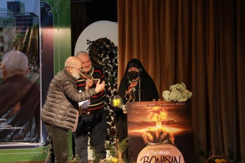 گردهمایی برای معجزه بناسان