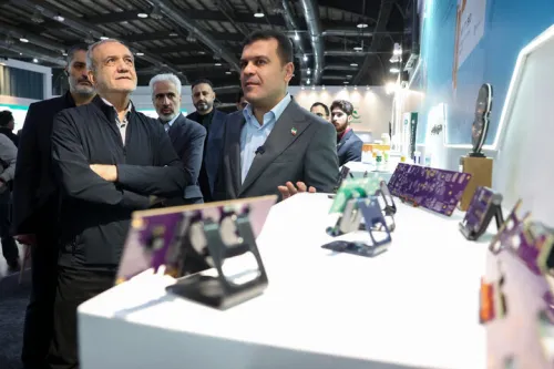 محصولات فناورانه در ارائه ی خدمت به مناطق محروم کشور به کار گرفته شود