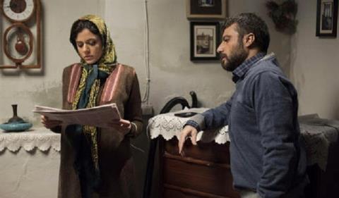 چرا سیروس الوند راضی به اكران فیلمش در سینماها شد؟